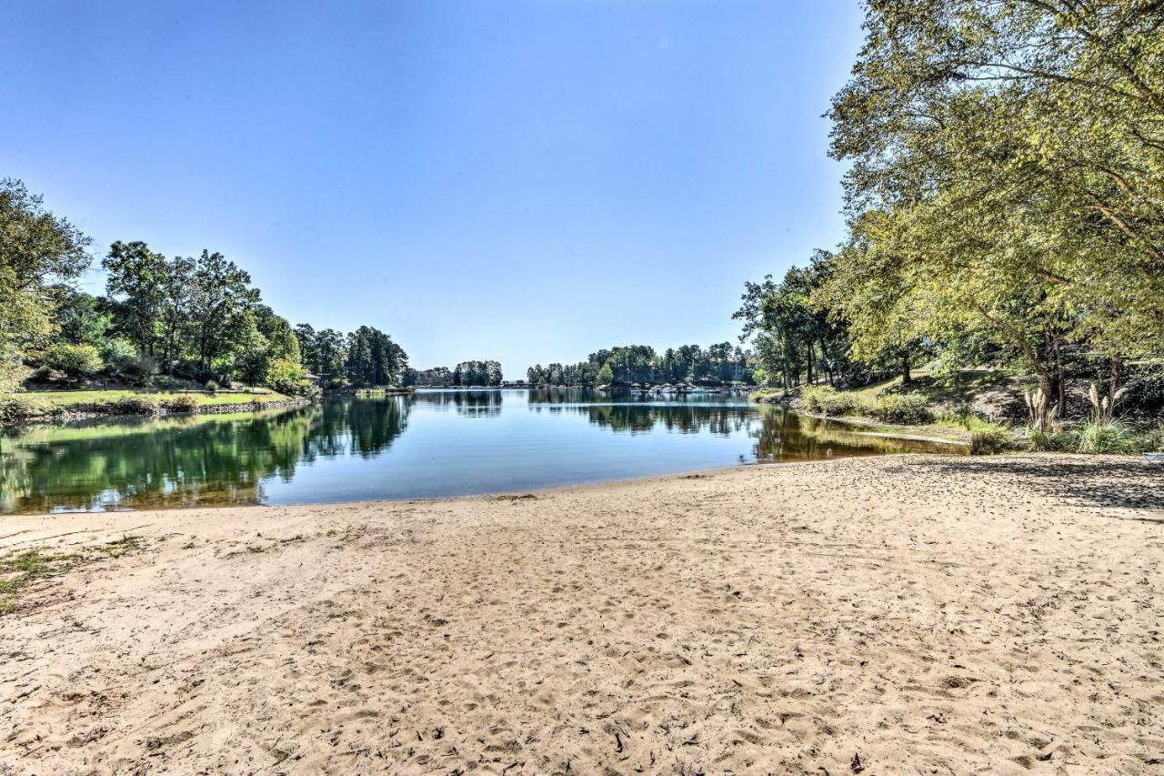 Lake Keowee Condo With Views And Pools And Marina! Salem Exterior photo